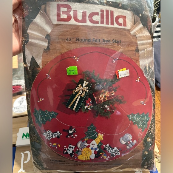 2002 Bucilla O'CHRISTMAS TREE 43" Felt Tree Skirt Kit #84798 Red Opened Complete - Picture 3 of 7